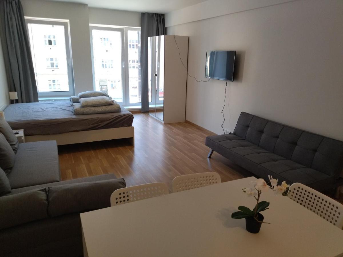Brand New Two Room Apartment #34 With Free Secure Parking In The Center Praga Exterior foto